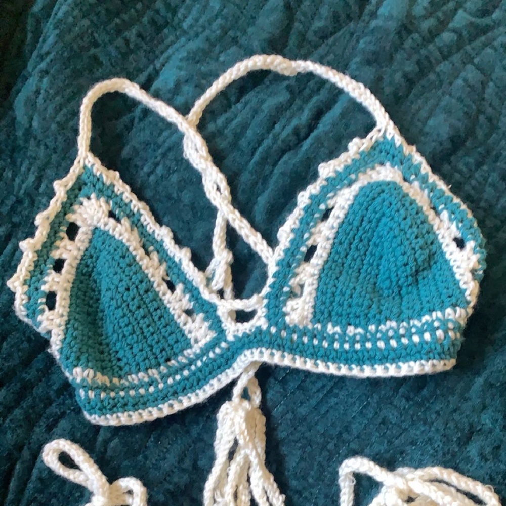 Custom crochet sets - Picture 2 of 5
